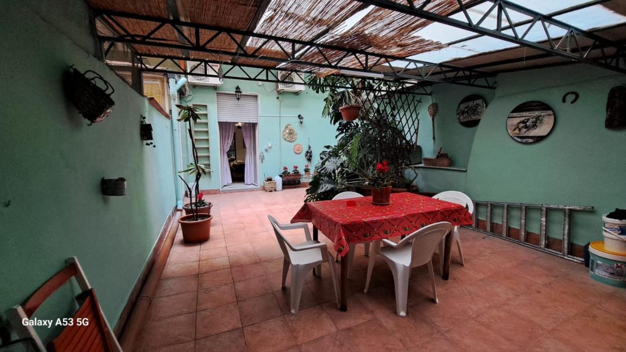 Aurora E Dad Naples Center B&B Eksteriør billede